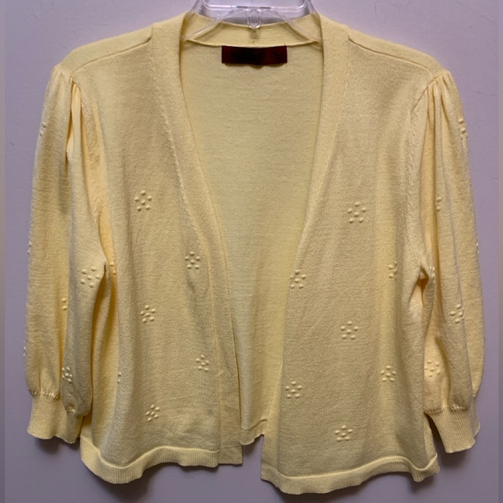 LOVE SCARLETT Light Yellow Cropped Cardigan